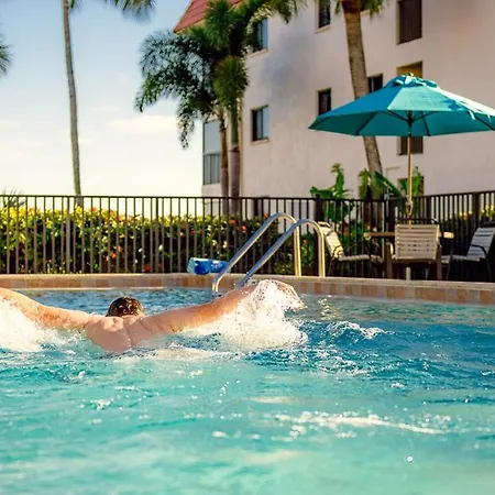 Unbeatable Beach Location On Sanibel Island 4B1